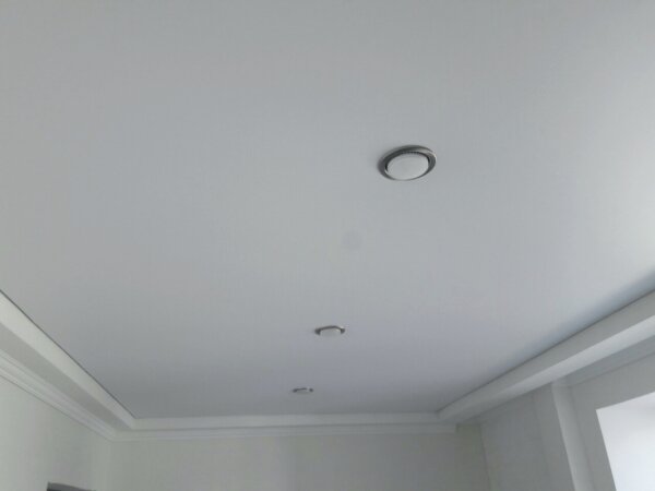 Бесшовные натяжные потолки